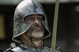 Romantiek - Sommige ridders zijn oud, hun harnas en gedrag verroest